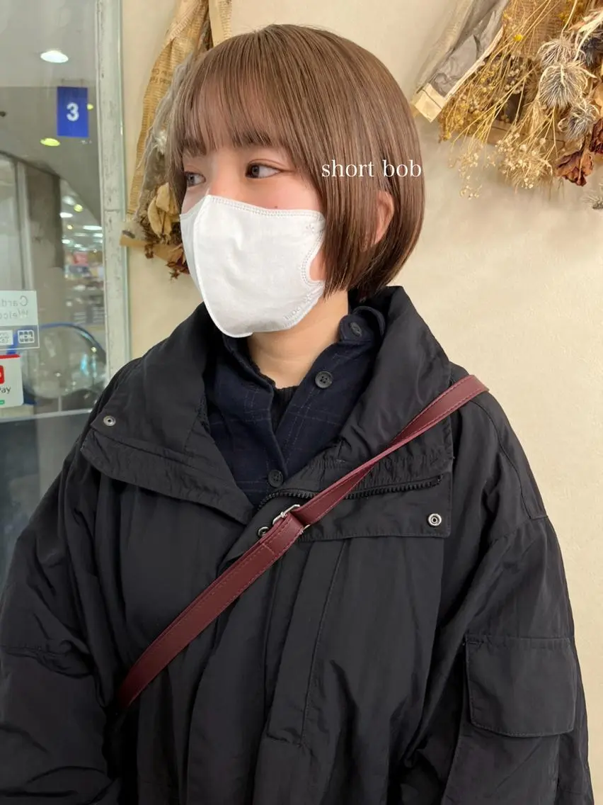 ショート カラー 切りっぱなしボブ ショートボブ ハンサムショート ベージュカラー ブリーチ カット ヘアカラー トリートメント 初めてのショート お任せください✂️のヘアスタイル
