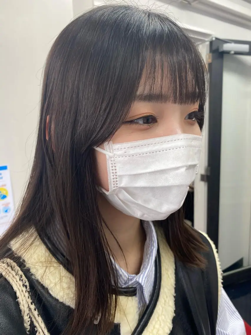 ロング ケアストレート ハナシロミサキのヘアスタイル