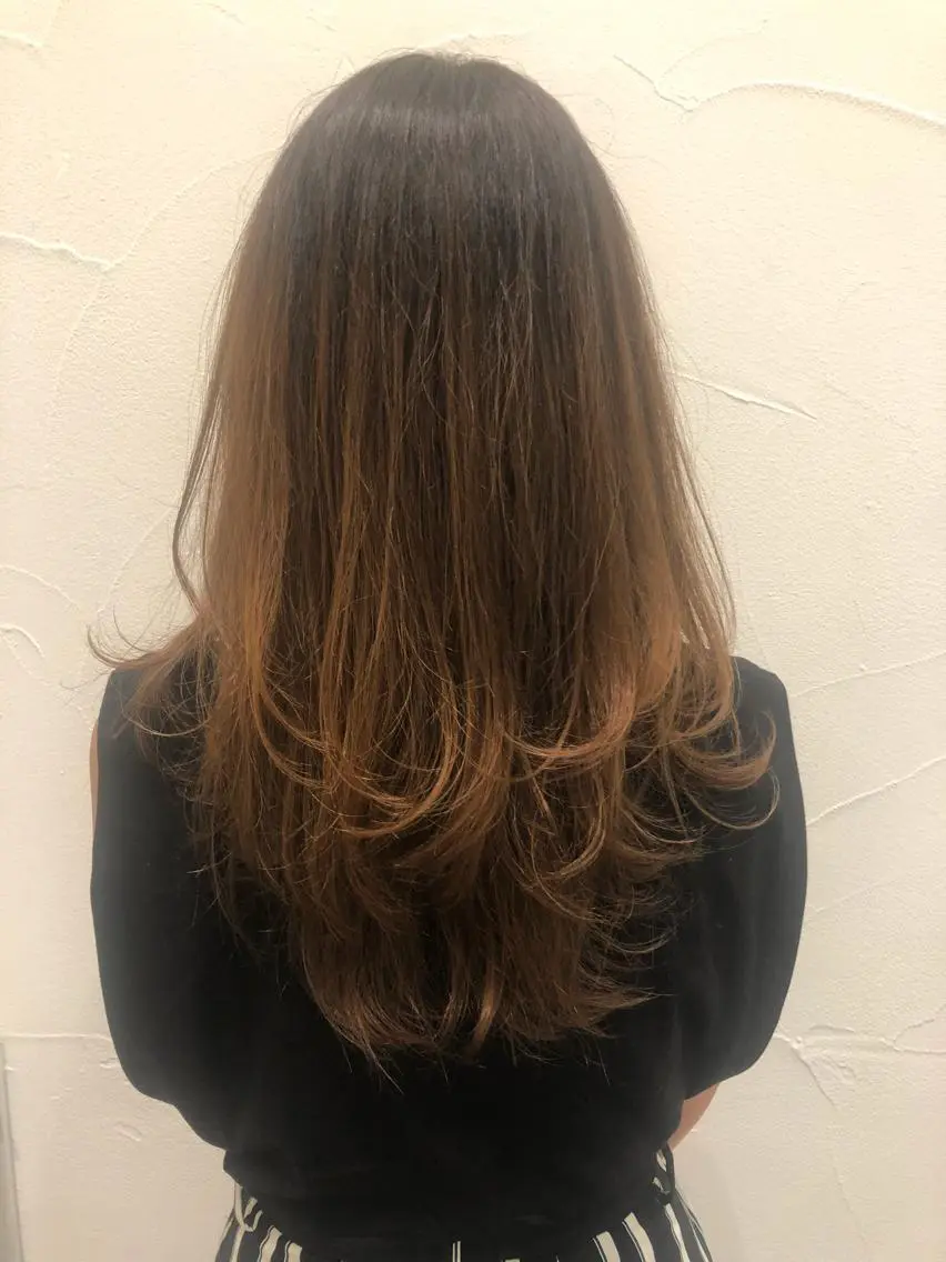 セミロング レイヤーカット Ash中目黒店 榊間茜のヘアスタイル