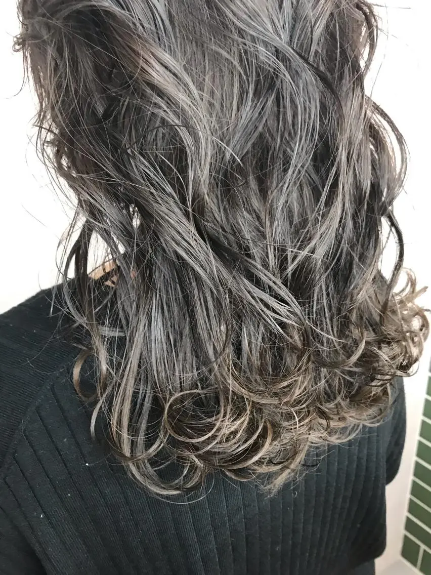 カラー アディクシーカラー エドルカラー グレージュ カット ヘアカラー トリートメント BROCANTE立川 karasawa.nのヘアスタイル