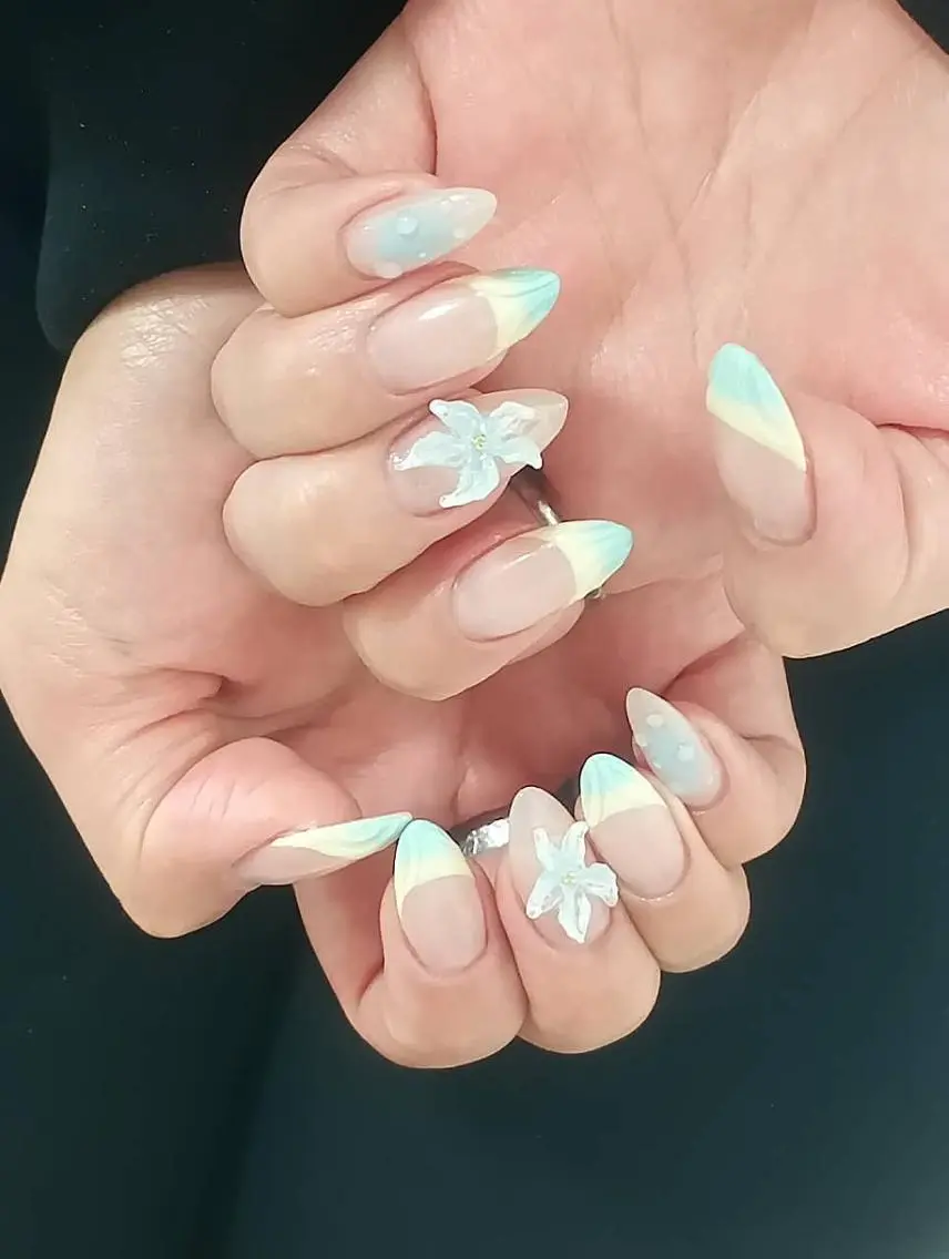 ネイル チークネイル 長さ出し フラッシュネイル フレンチネイル ガラスフレンチ ハンドネイル ハンドケア The Nail 新大久保店のネイルデザイン