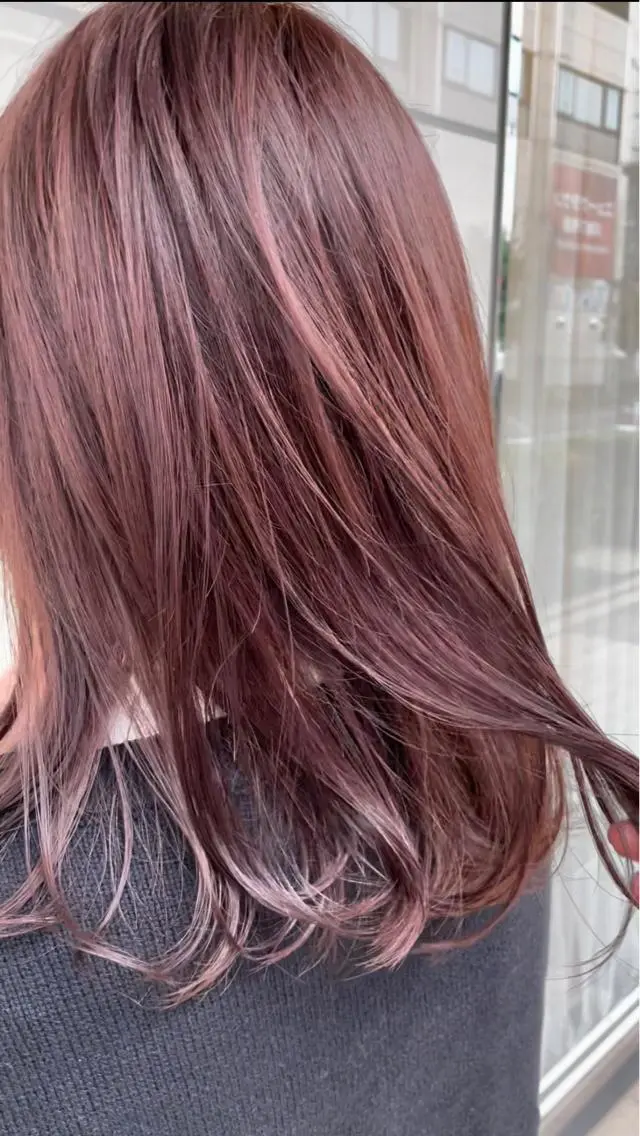 ミディアム カラー ブリーチ ブリーチなしカラー ピンクカラー 千野 優由のヘアスタイル