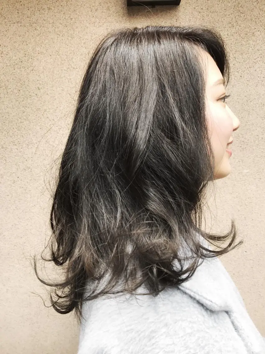 ミディアム カラー ベージュカラー ブリーチ 透明感カラー ハイライトカラー ブリーチなしカラー vato バトのヘアスタイル