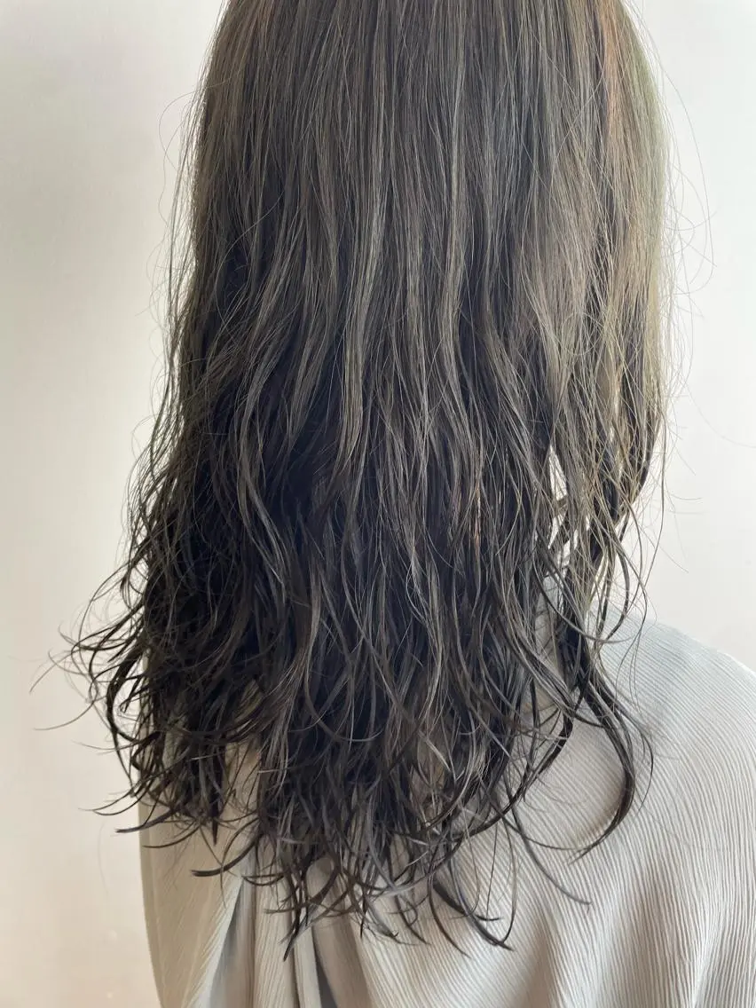 ミディアム カラー パーマ ミディアムパーマ カット ヘアカラー パーマ トリートメント レイヤー/似合わせ TAKUYAのヘアスタイル