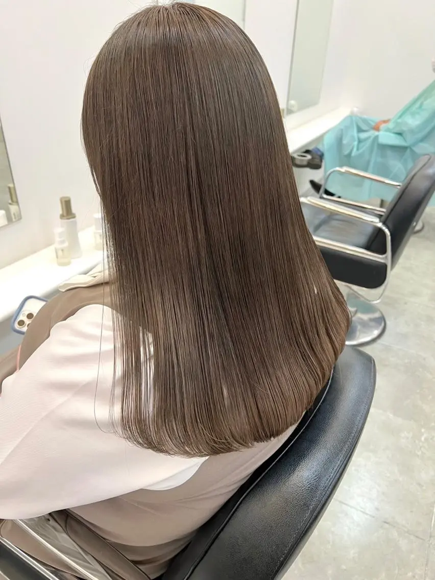 セミロング カラー ベージュカラー ブリーチ ParveMix /  相馬 さくらのヘアスタイル