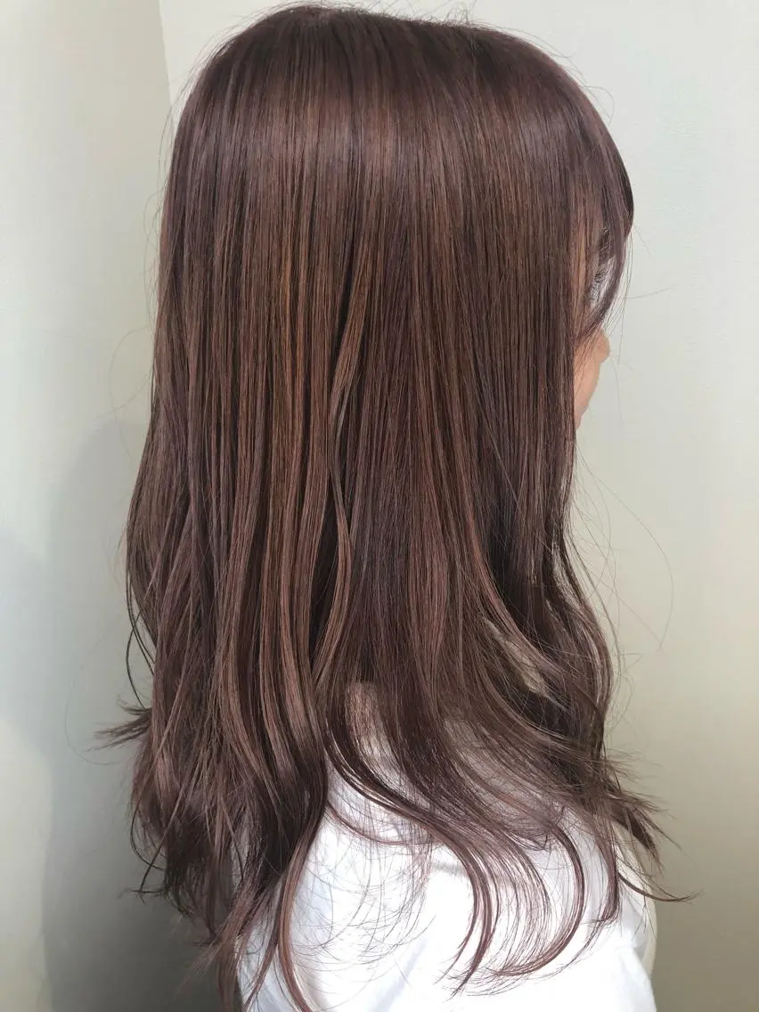 ロング カラー ウルフカット／吉村 桃子のヘアスタイル