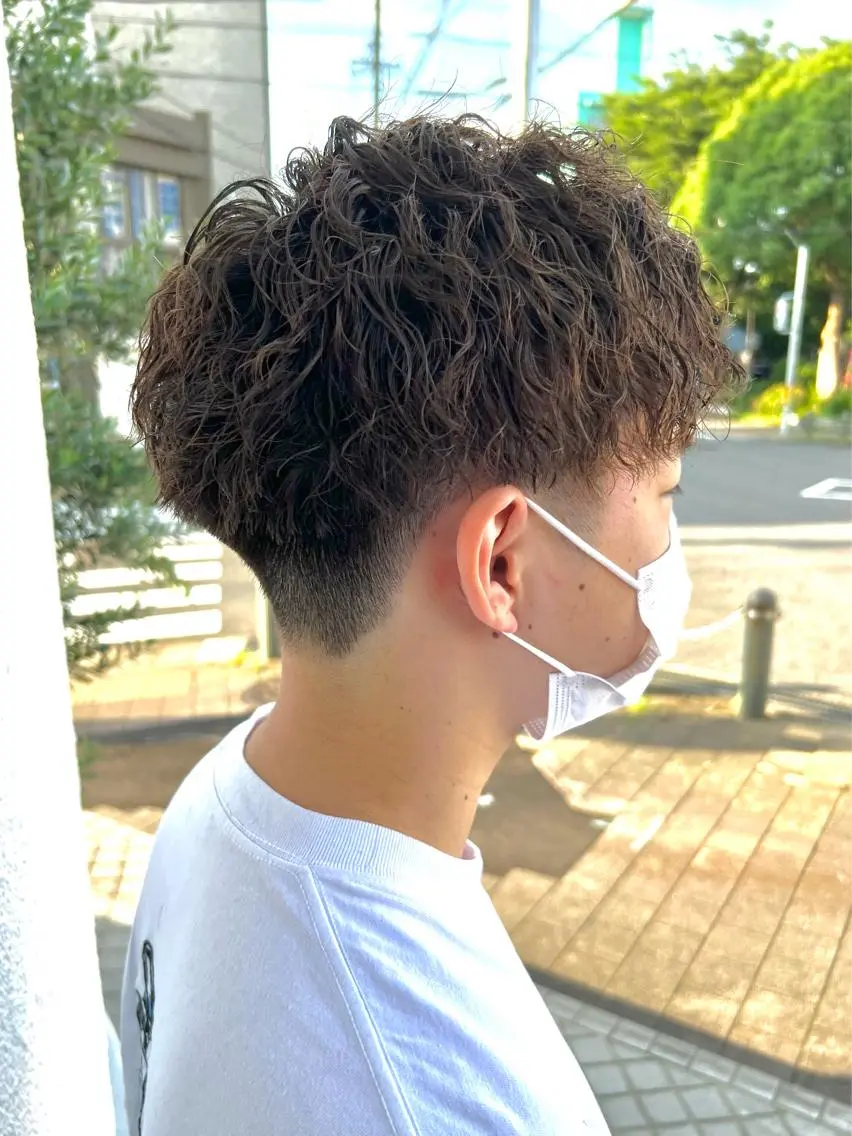 ショート パーマ メンズ メンズパーマ メンズツイストパーマ ツイストスパイラルパーマ 波巻きパーマ スパイラルパーマ メンズパーマ職人 加藤 弘貴のヘアスタイル