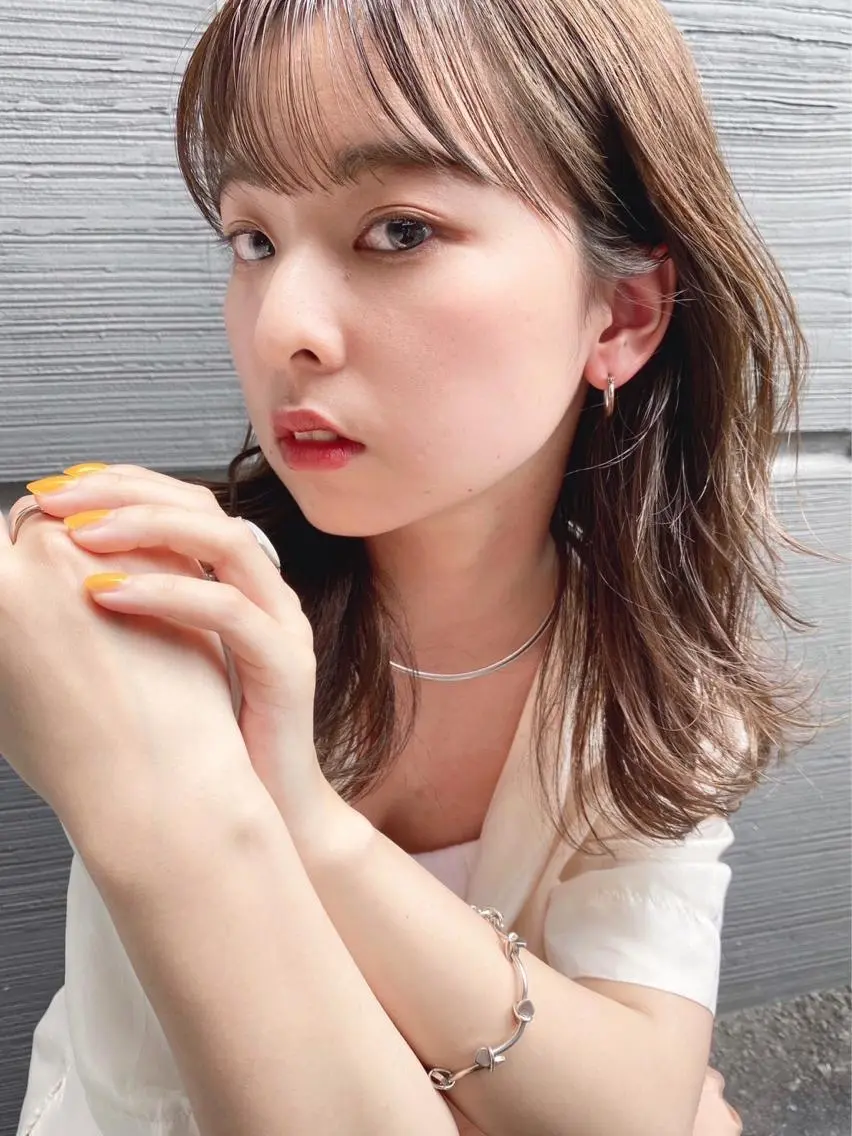 ミディアム カット ヘアカラー トリートメント 似合わせカット 迫留由弥のヘアスタイル