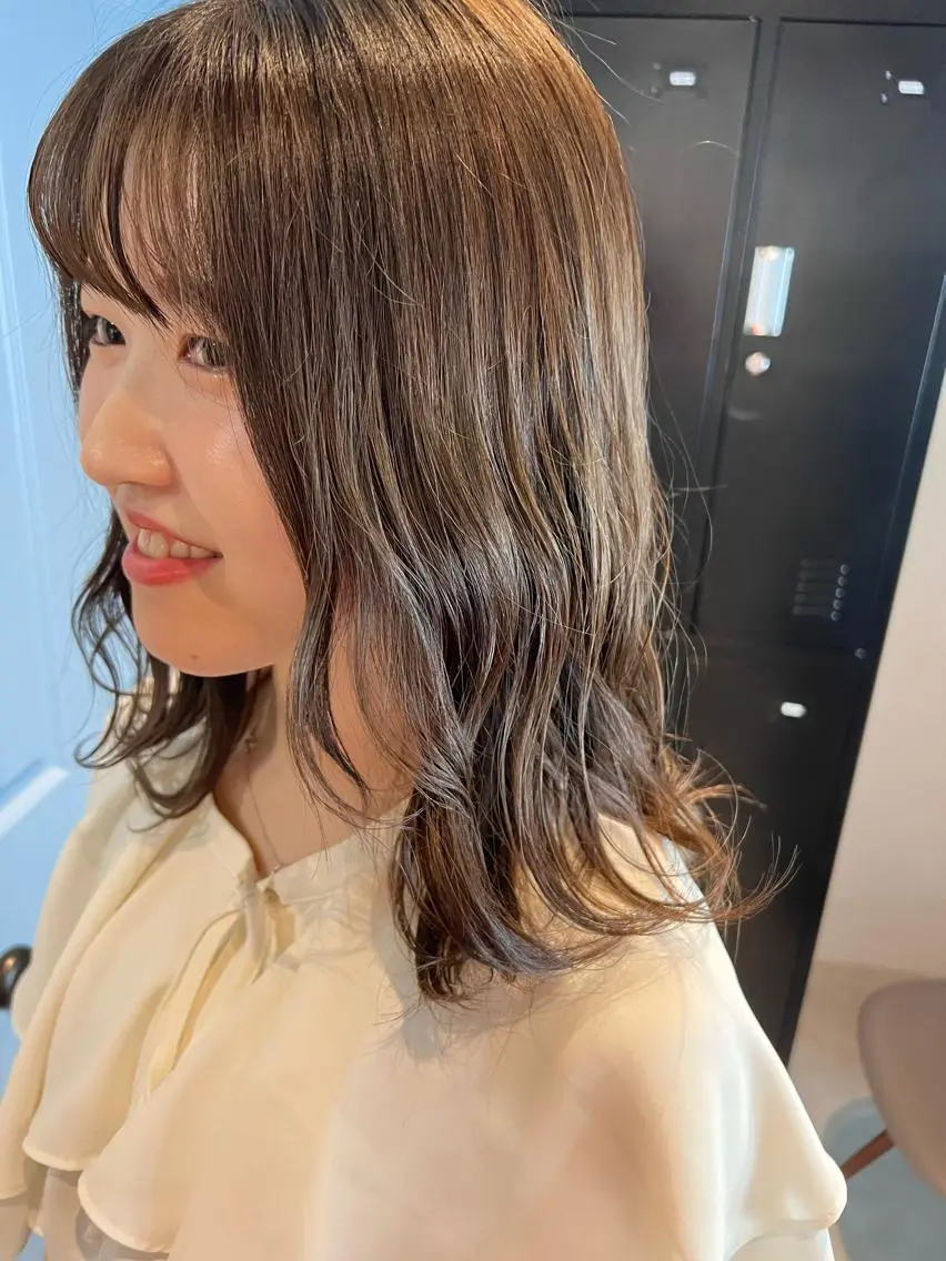 ミディアム トリートメント ｓａｋｉ｜大名 パーマ｜ハイトーンのヘアスタイル