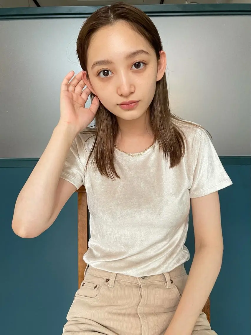 ミディアム カラー パーマ ヘアアレンジ ネイル マツエク・マツパ ベージュカラー トレンド眉🌈✨ arisaの眉毛・アイブロウイメージ