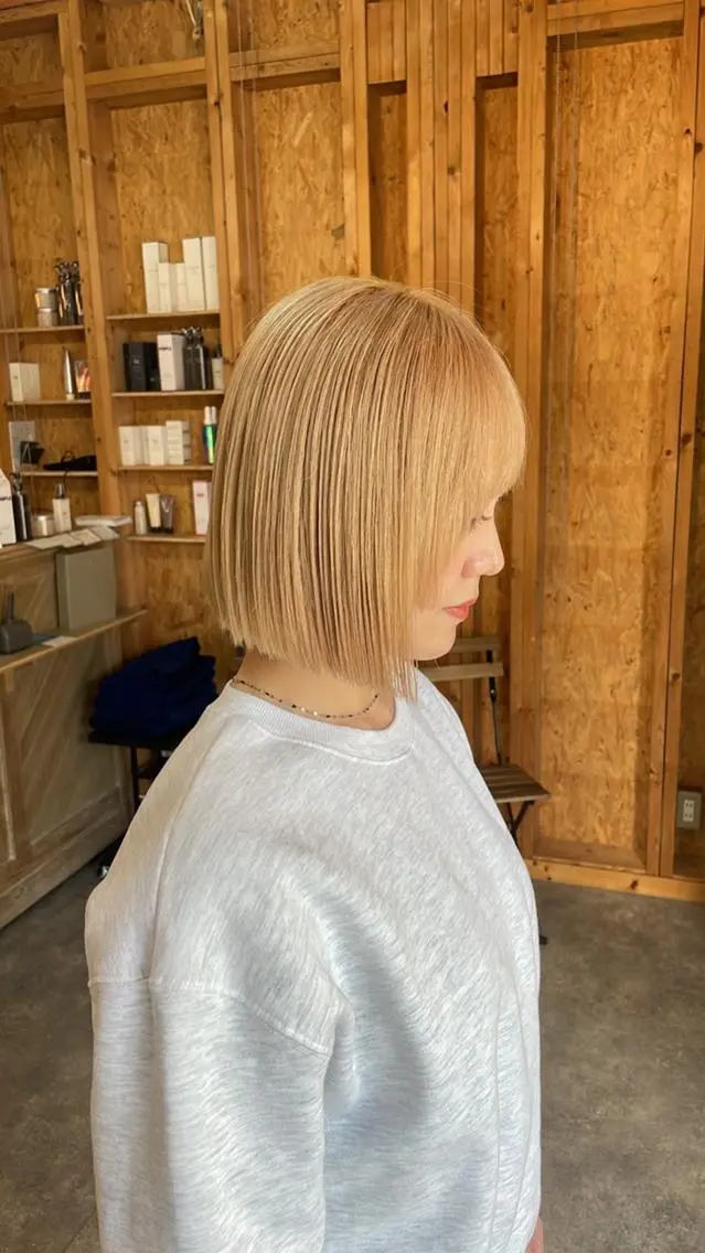 ショート カット ヘアカラー トリートメント ☘️レイヤー&ボブ× ハイトーン☘️初ボブのヘアスタイル
