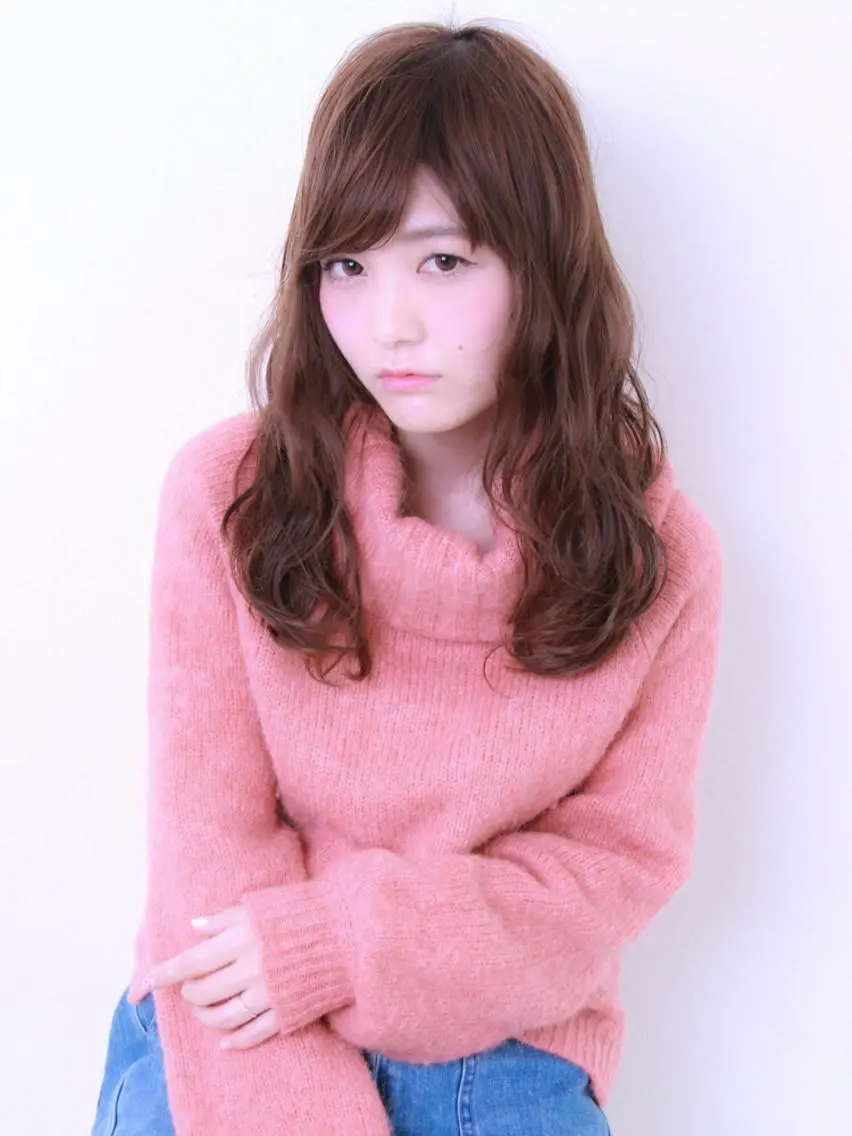 ロング ロング 中林 由佳のヘアスタイル