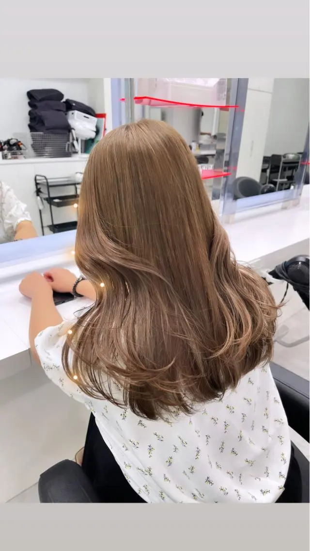 ロング カラー ヘアアレンジ 𝘳𝘺𝘰𝘬𝘢 髪質改善/ブリーチのヘアスタイル