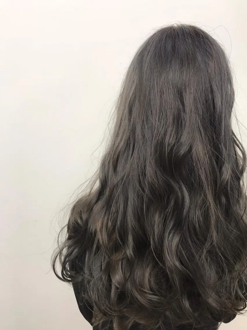 ロング カラー パーマ ヘアカラー トリートメント ヘッドスパ CARICIA 渡邉 祐南のヘアスタイル