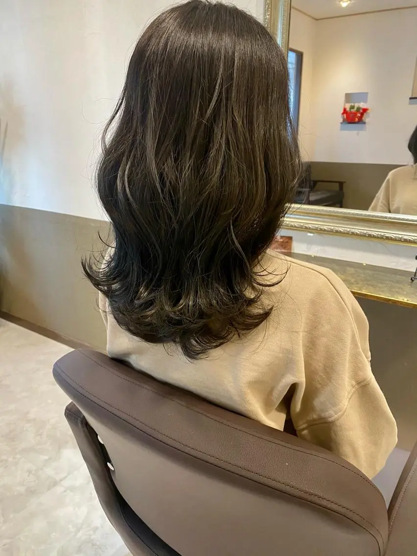 ミディアム カラー 坂井田 浩樹のヘアスタイル
