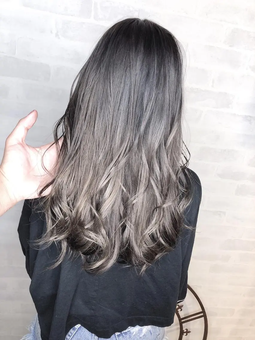 セミロング カラー 北川大輔🌟 小顔レイヤーカットのヘアスタイル