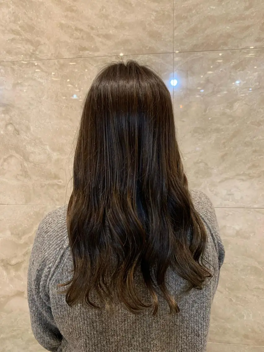 ロング カラー カット ヘアカラー 中島 由理菜のヘアスタイル