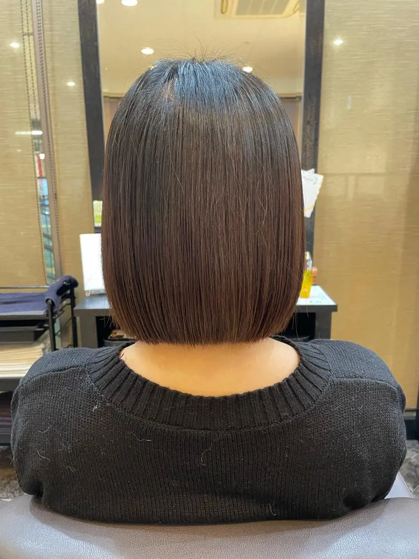 ミディアム 切りっぱなしボブ ボブ 中尾 唯音名のヘアスタイル
