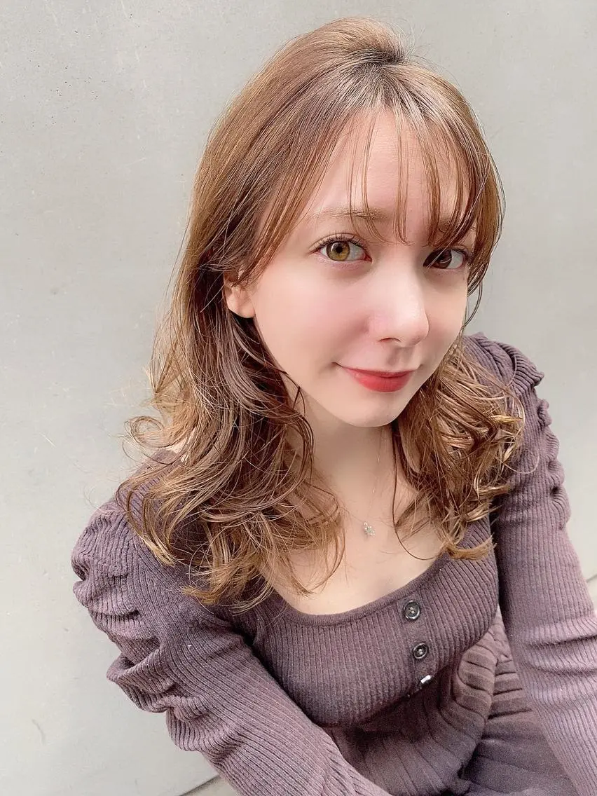 セミロング カラー ヘアアレンジ 銀座メンズ専門🖤 叶奈々のヘアスタイル