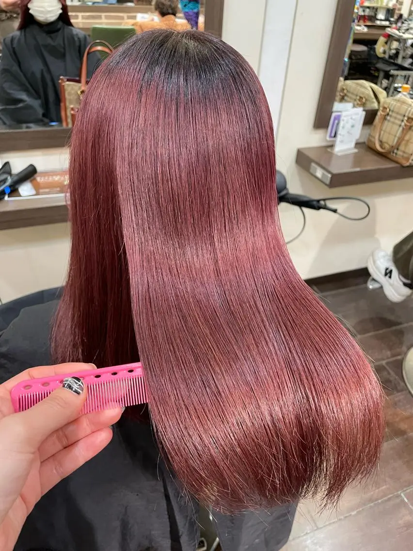 セミロング 髪質改善 トリートメント aya/小顔レイヤー /柔らかカラーのヘアスタイル