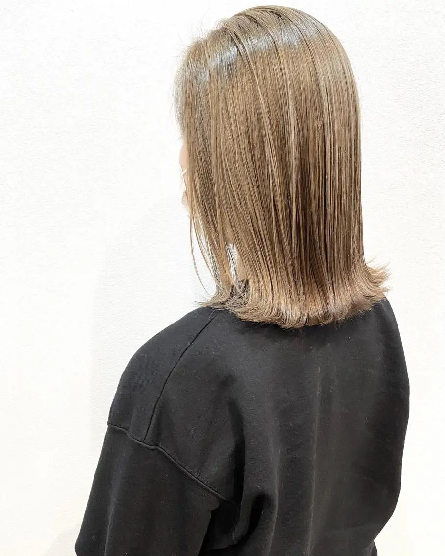 ミディアム カット ヘアカラー トリートメント MYRTLE TSUNODAのヘアスタイル