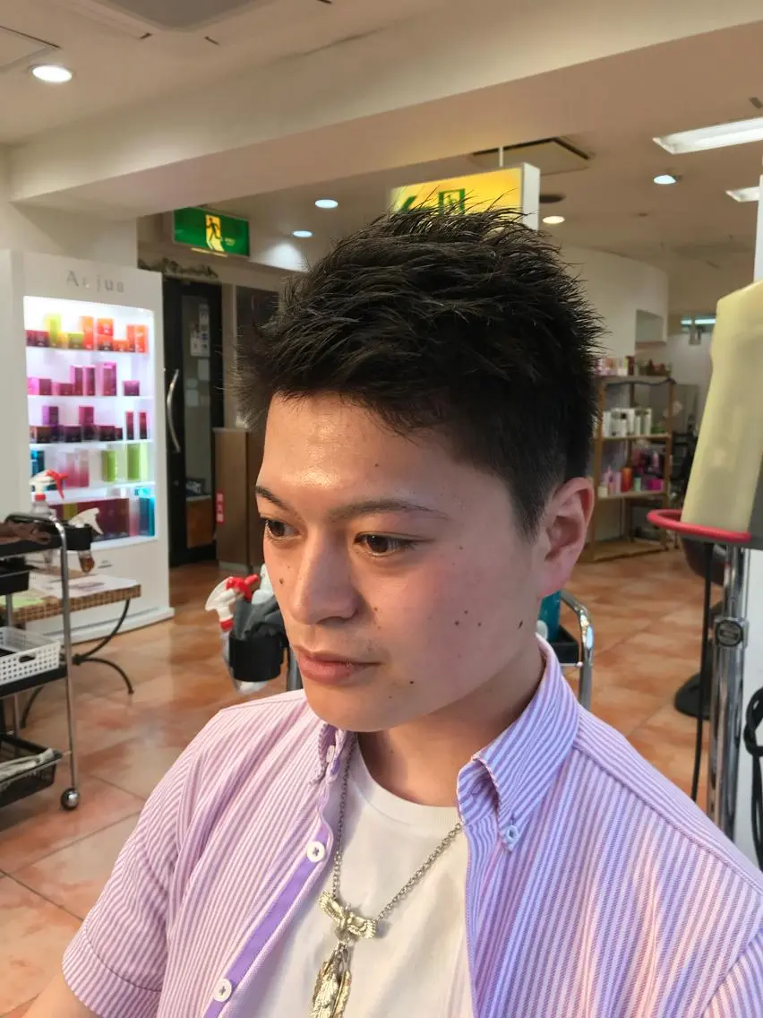 ショート メンズ 刈り上げ ベリショディレクター 小野 健太郎のヘアスタイル
