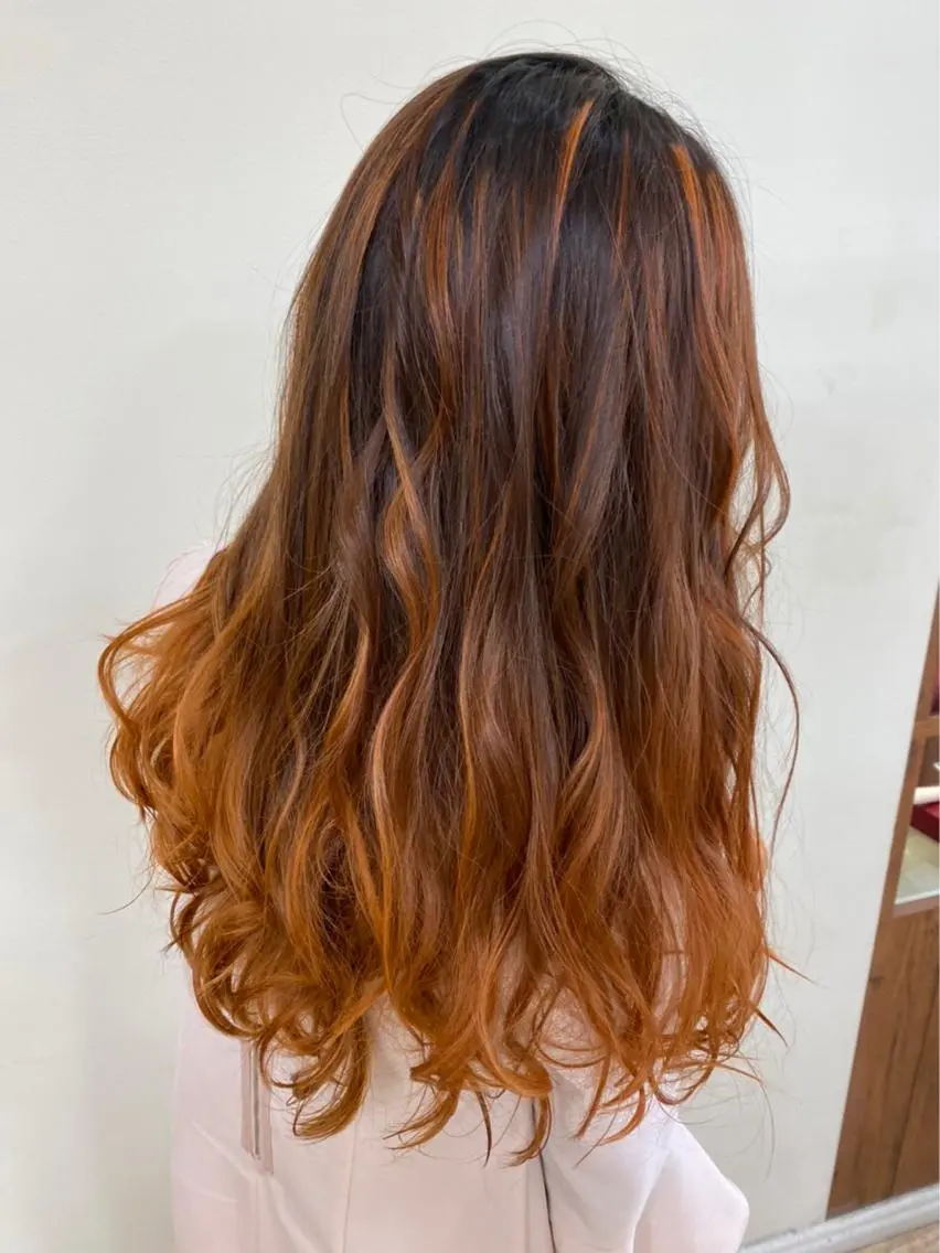 カラー SALOWIN栄 高須大貴のヘアスタイル