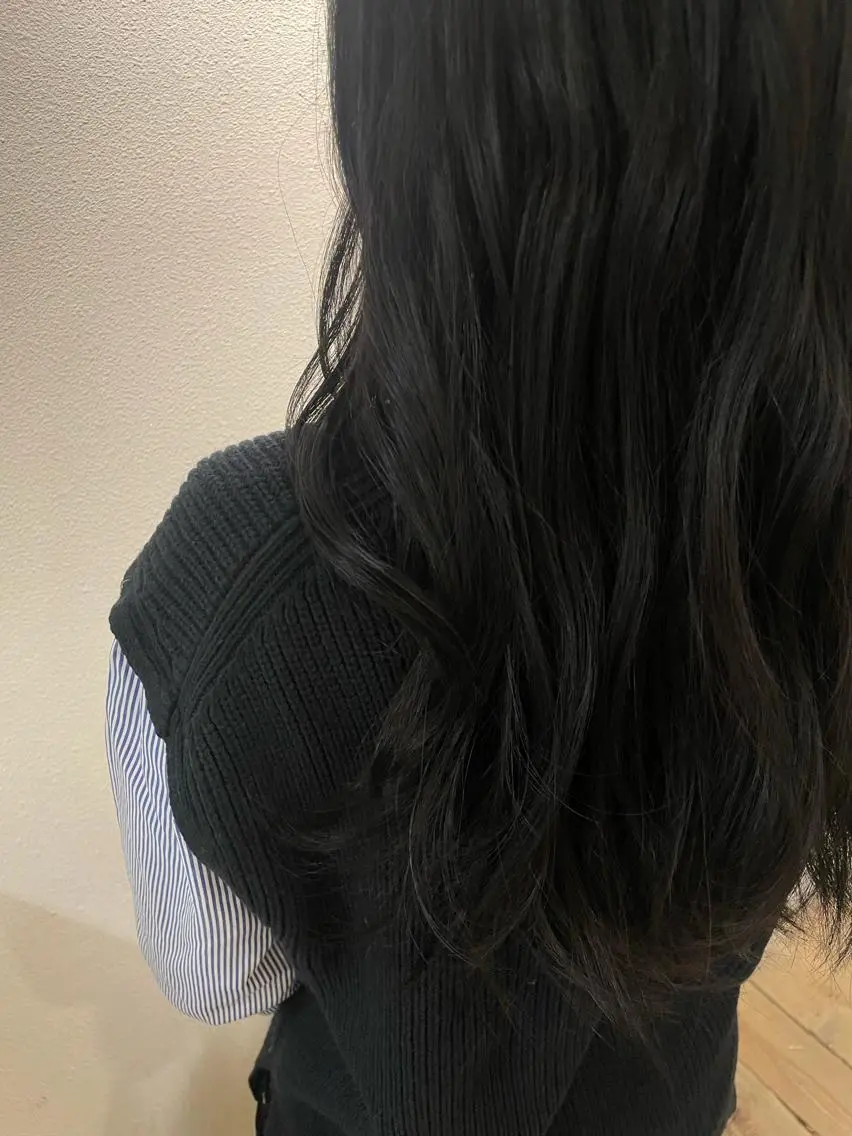 セミロング カラー カット⌇艶カラー 🫧⌇Nanahoのヘアスタイル