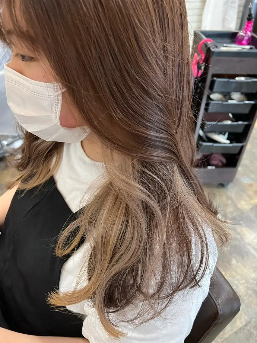 ロング カラー インナーカラー maimi .のヘアスタイル