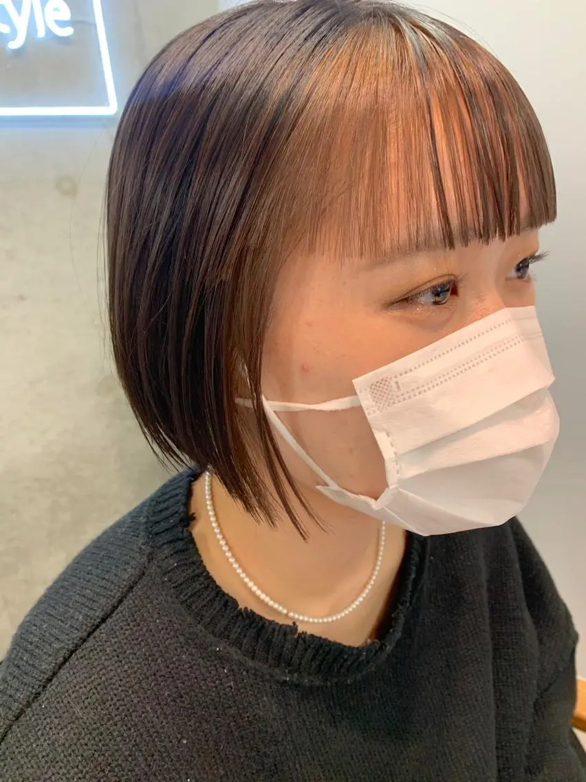 ショート カラー ヘアアレンジ サナ🌱 切りっぱなしボブのヘアスタイル