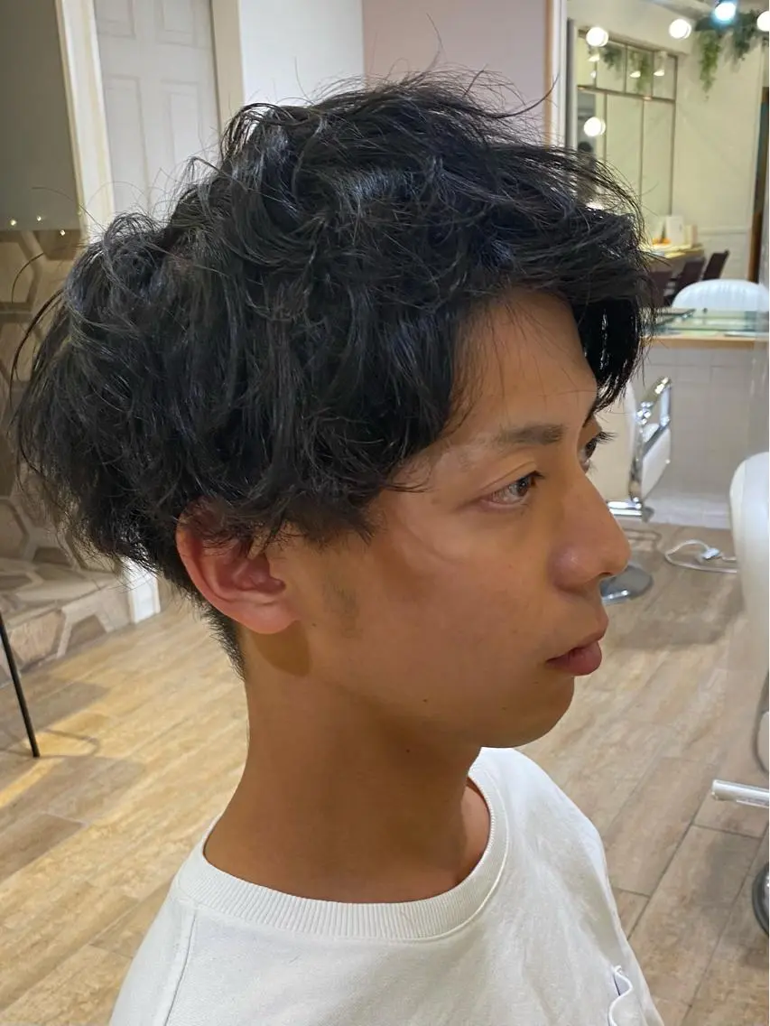 メンズ マッシュ メンズパーマ ✨カラー支持No.1 🧸ワキ カナコ🧸のヘアスタイル
