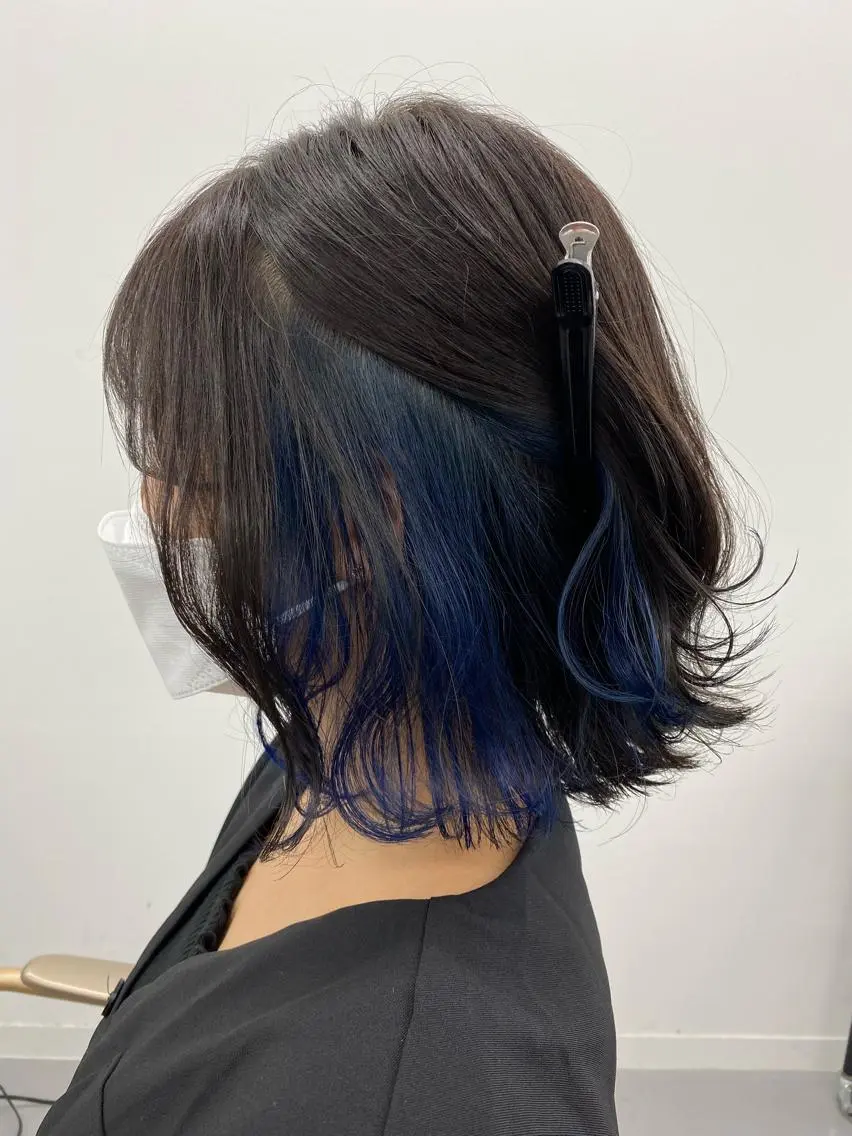 カラー ブルーカラー 小岸 竜のヘアスタイル