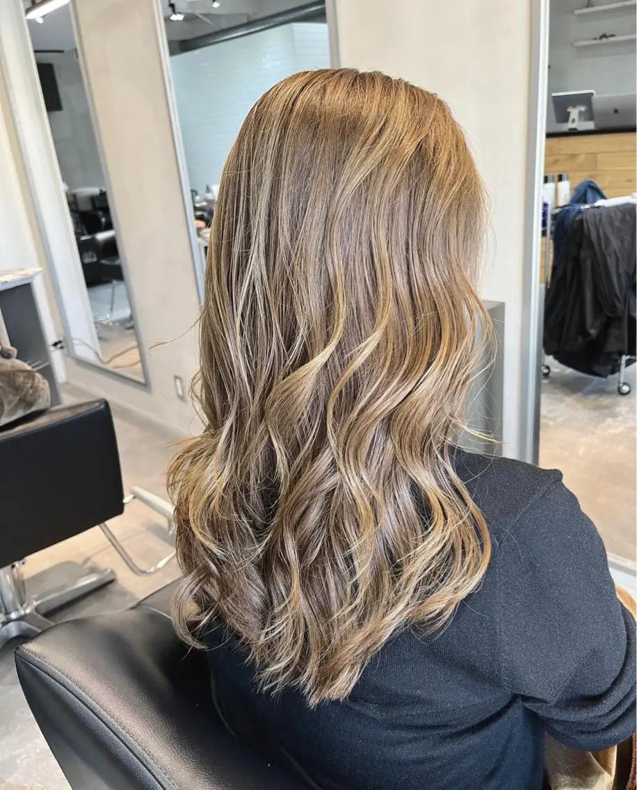 ロング 秋田 峻のヘアスタイル