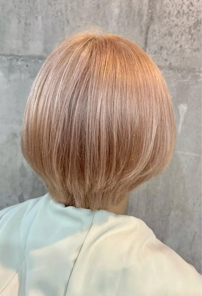 ショート カラー ハイトーンカラー ピンクカラー ホワイトピンク ショートヘア カット ヘアカラー トリートメント 興津/韓国レイヤー ダブルカラー美髪縮毛のヘアスタイル