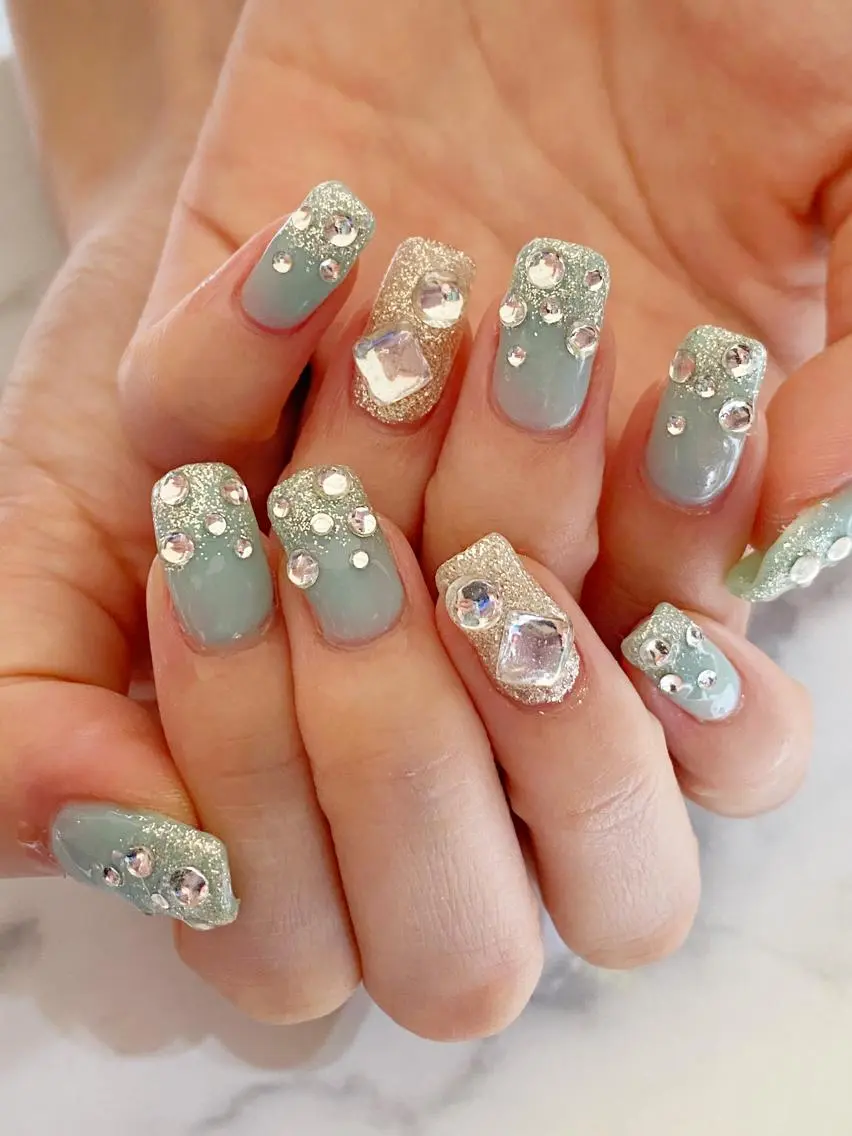 ネイル シンプルネイル YUN 💅のネイルデザイン
