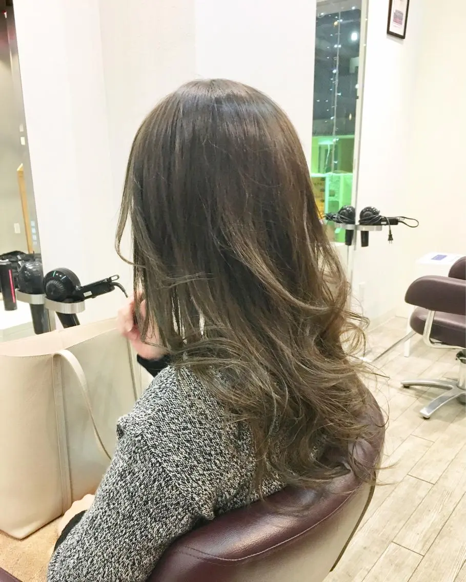 ロング カラー アッシュ ブルーカラー ブルーアッシュ 中村 よしひでのヘアスタイル