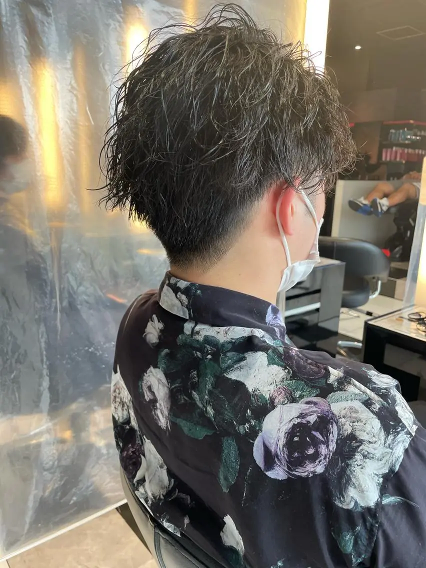 ショート パーマ メンズ メンズパーマ スパイラルパーマ メンズヘア特化 崎田 成人のヘアスタイル