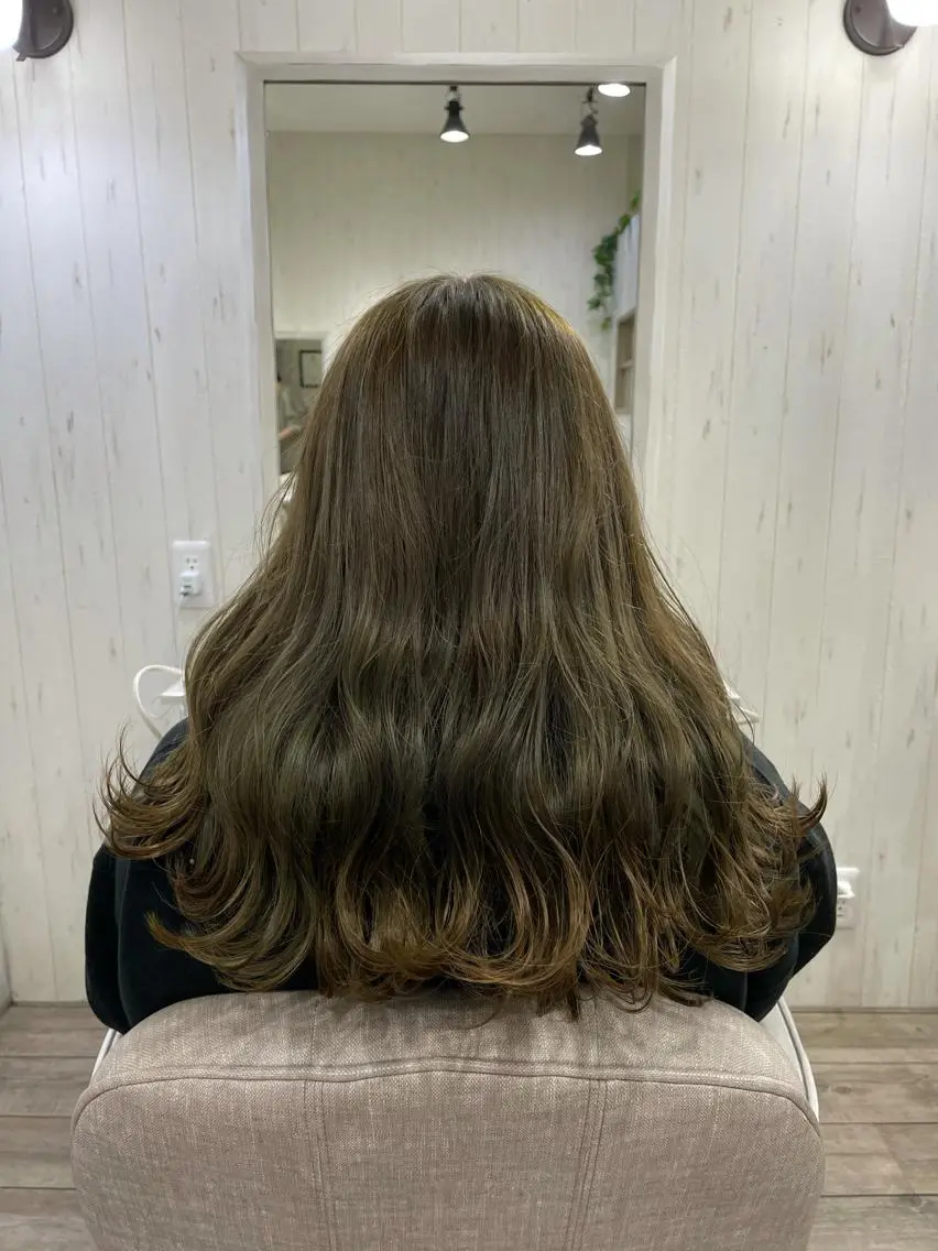 ロング ネモトメイナ🌿 今月末で退職しますのヘアスタイル