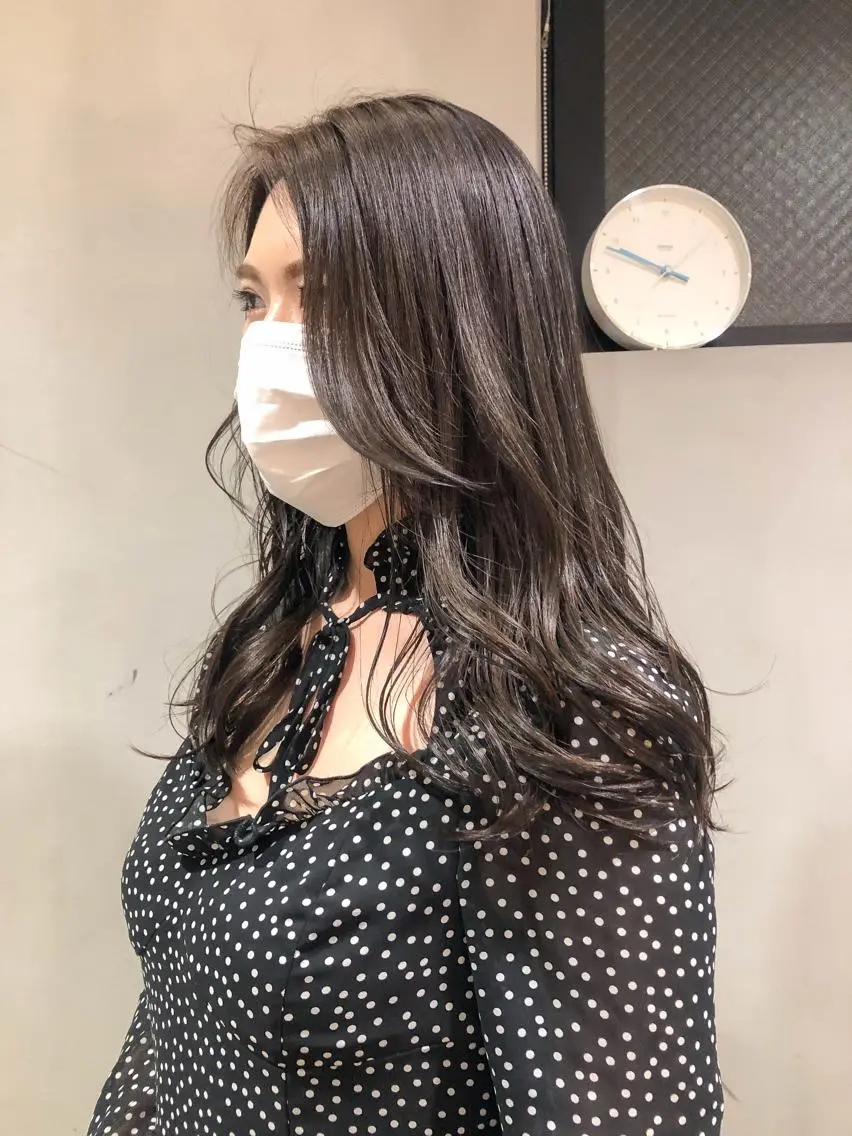 ロング カラー グレージュ 圧倒的透明感カラー nana🦕のヘアスタイル