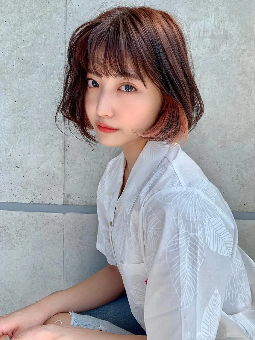 ミディアム カラー ヘアカラー トリートメント ハイトーン×レイヤー カットTAKUMIのヘアスタイル