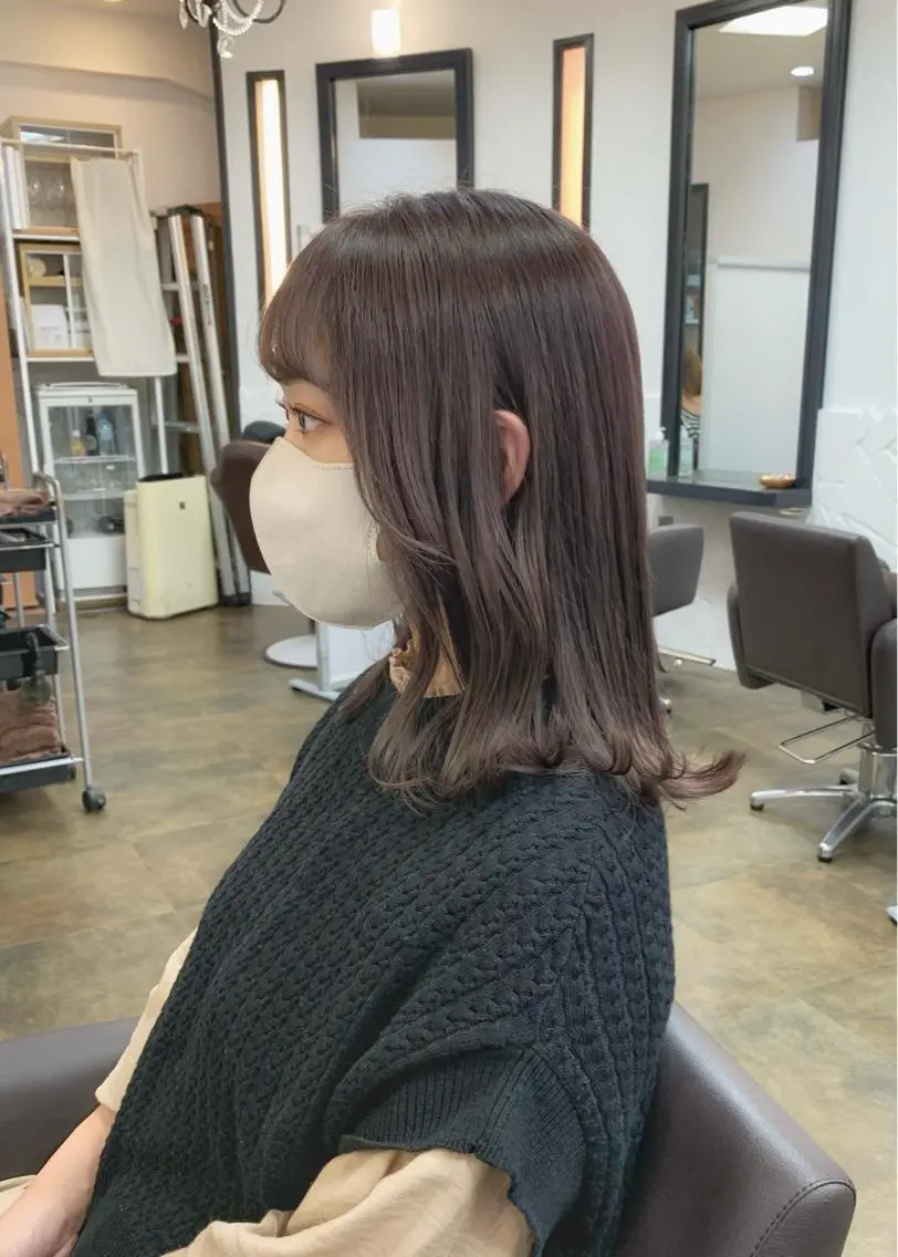セミロング カラー ベージュカラー ブリーチ ラベンダーカラー ラベンダーベージュ ヘアカラー トリートメント 矢野 晃平のヘアスタイル