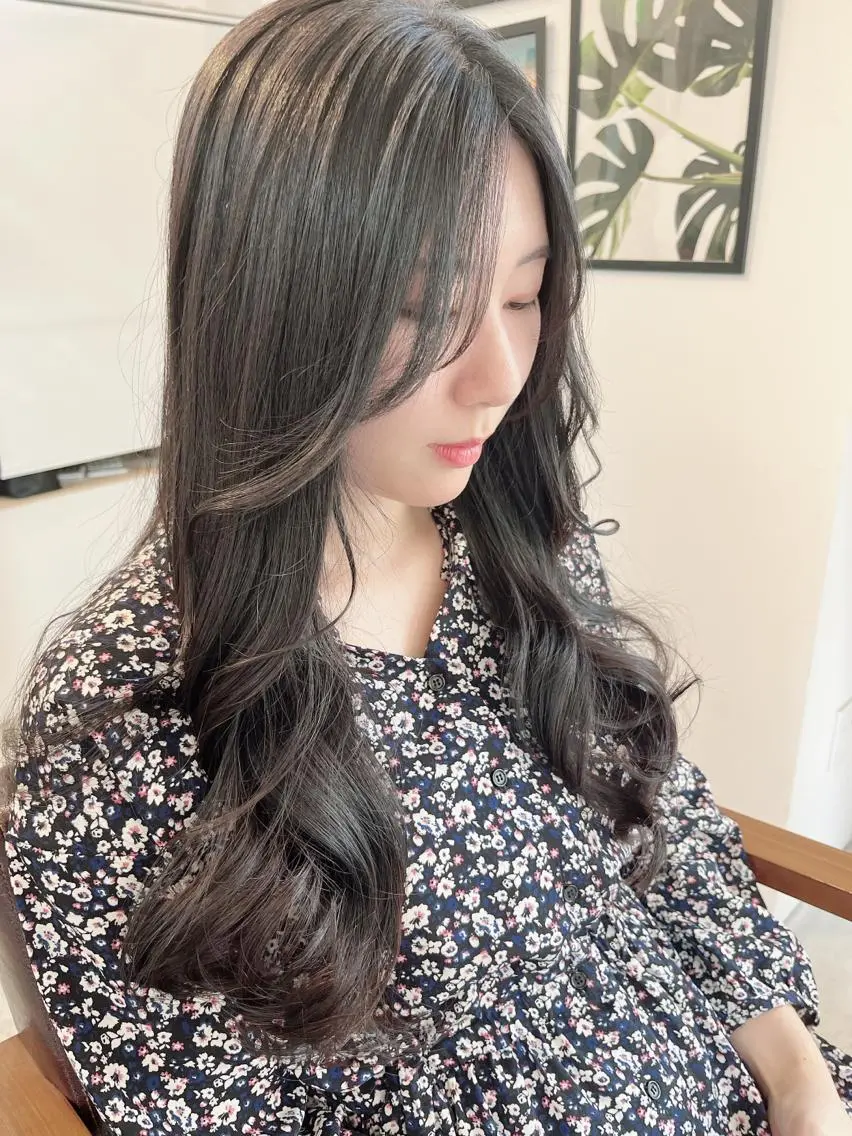 ロング カラー ヘアアレンジ 韓国風ヘア ロング カット ヘアカラー トリートメント 松川  智行のヘアスタイル