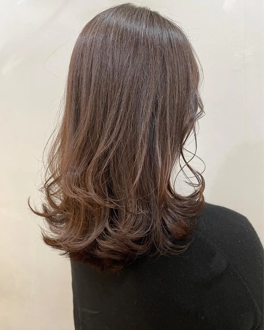 セミロング カラー カット ヘアカラー トリートメント あずまぐち めぐみのヘアスタイル