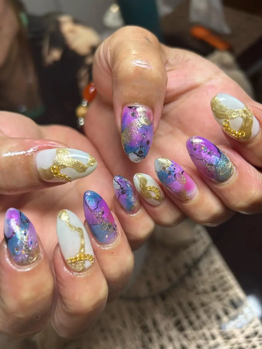 ネイル アートネイル 長さ出し ジェルネイル キラキラネイル ニュアンスネイル ハンドネイル 艶々の美爪を〜 【リリアーナ】のネイルデザイン