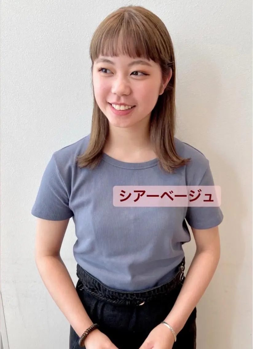 ミディアム カラー ベージュカラー 木下 奈々のヘアスタイル