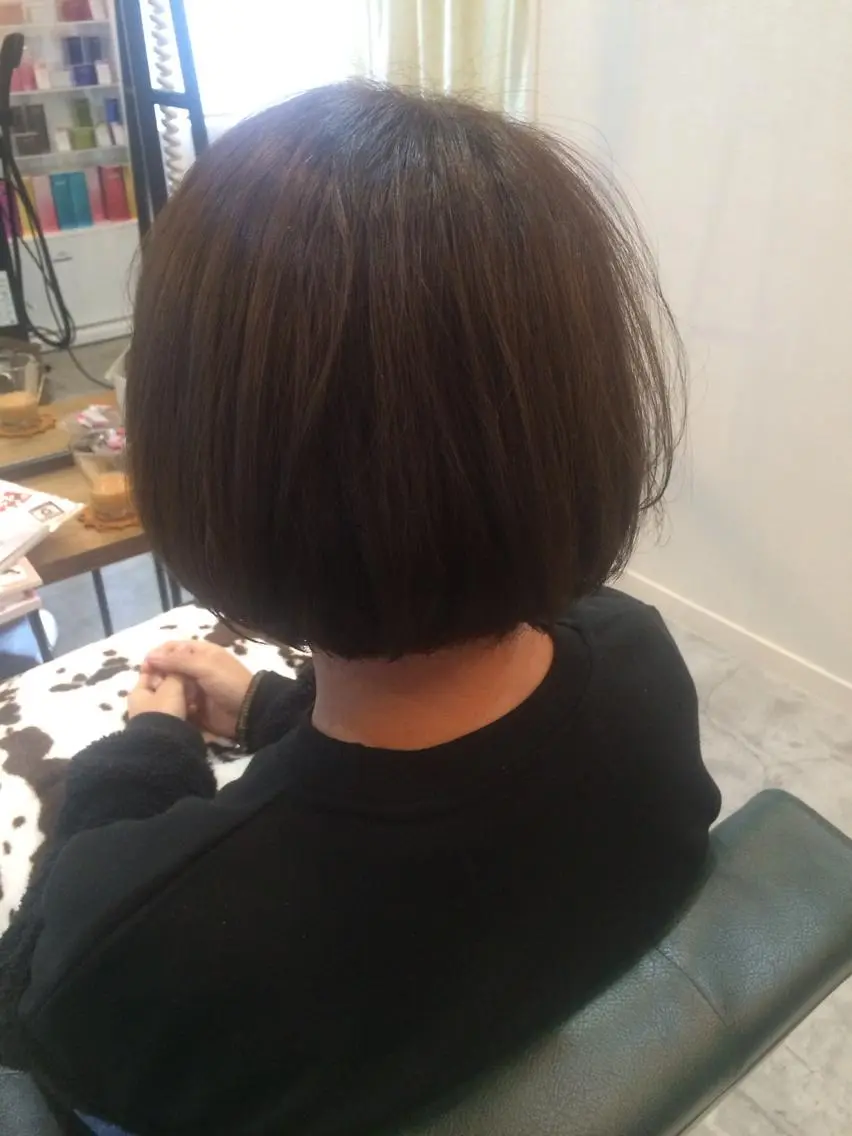 ショート ミディアム ボブ にった みずきのヘアスタイル