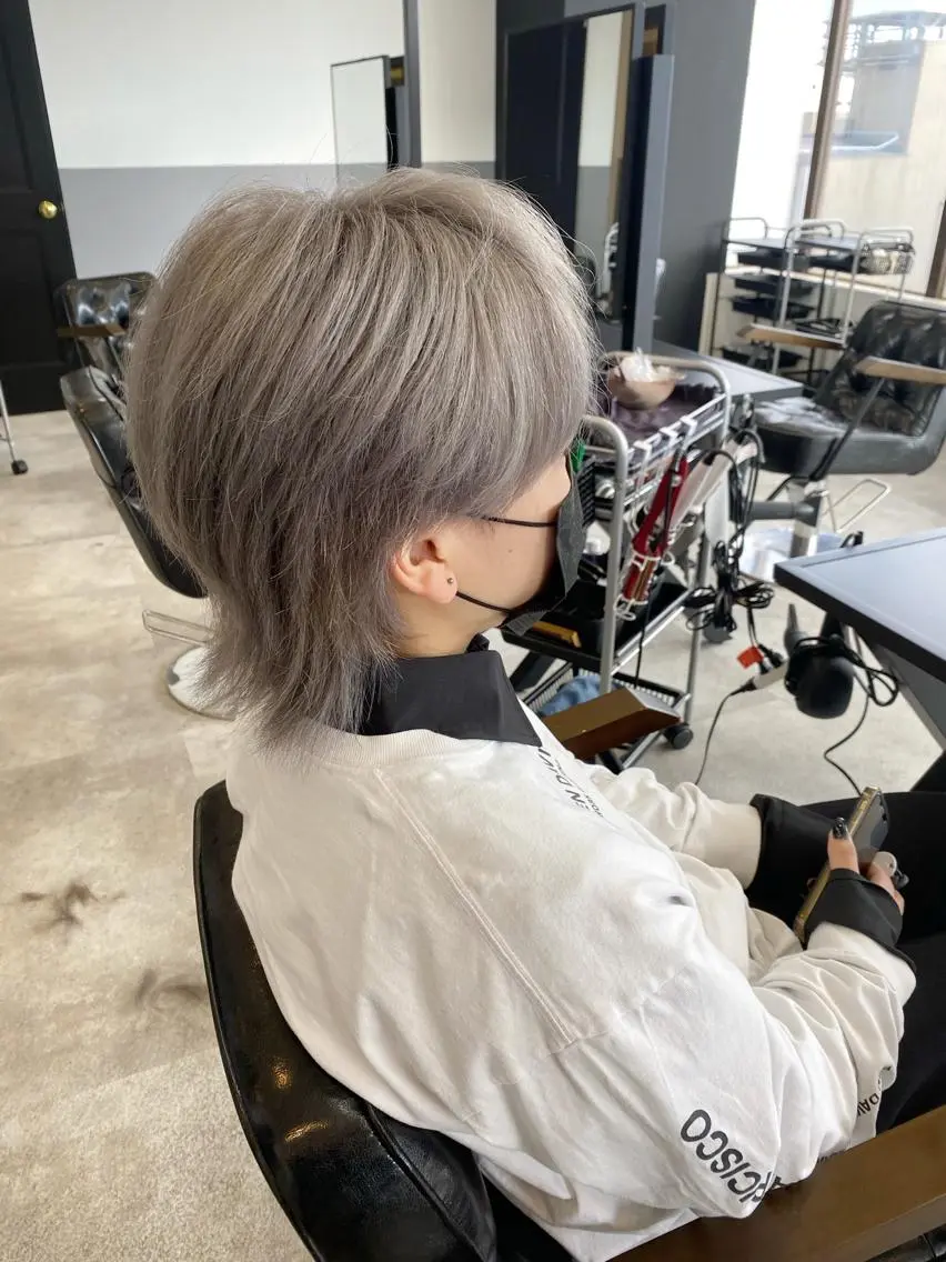 ショート ヘアカラー トリートメント ROI 【ロイ】のヘアスタイル