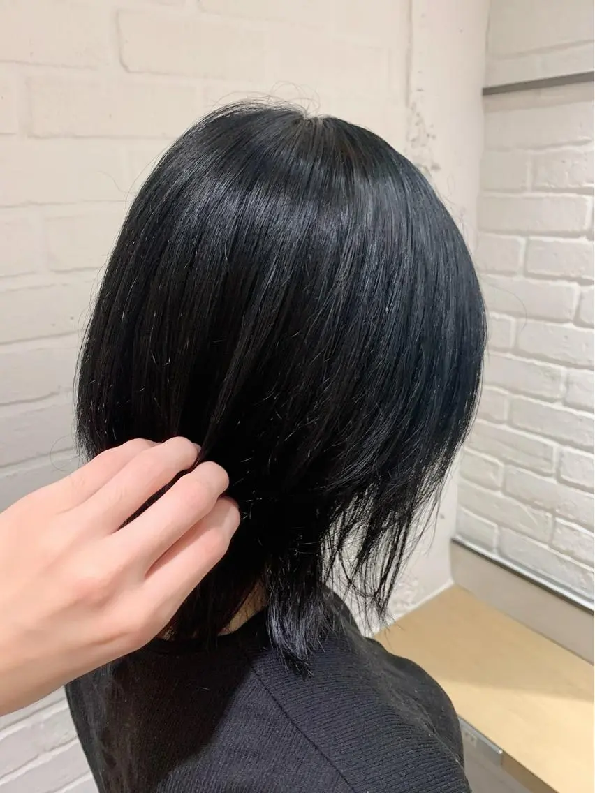 ショート カラー 黒髪 ブルーカラー ブルーブラック ウルフカット カット ヘアカラー トリートメント 💛丁寧さNo.🥇 🧸片山智裕💛のヘアスタイル