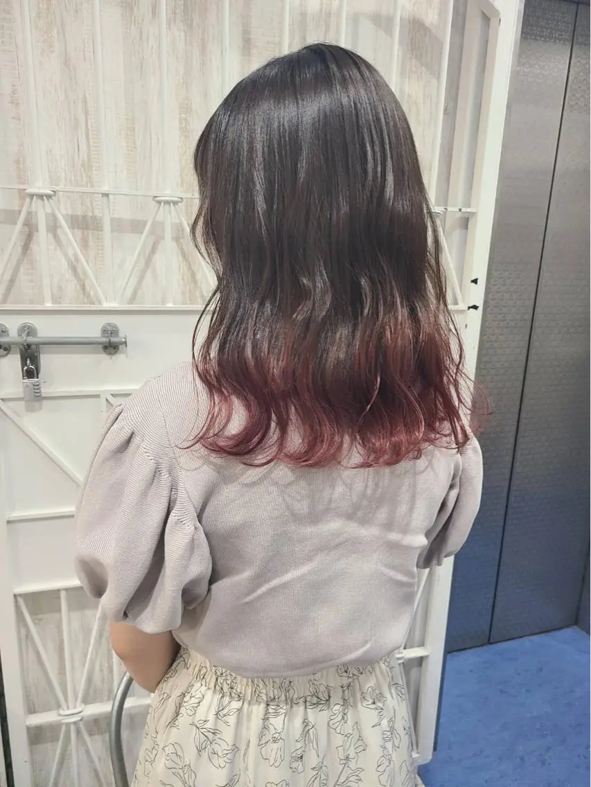 カラー white.梅田 デザインカラー🦄のヘアスタイル