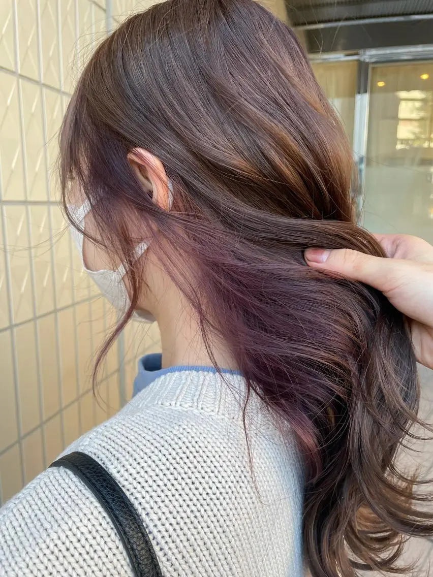 ロング ピンクラベンダー 千野 優由のヘアスタイル